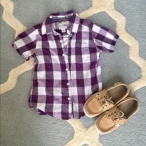 Boy’s 4T short-sleeve button up.